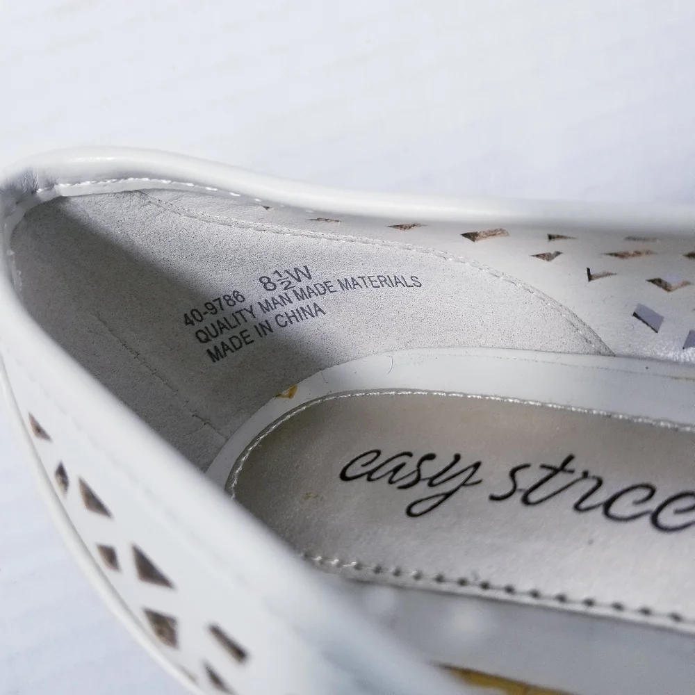 EASY STREET CREAMY WHITE HEELS SIZE 8.5 WIDE - Picture 3 of 15